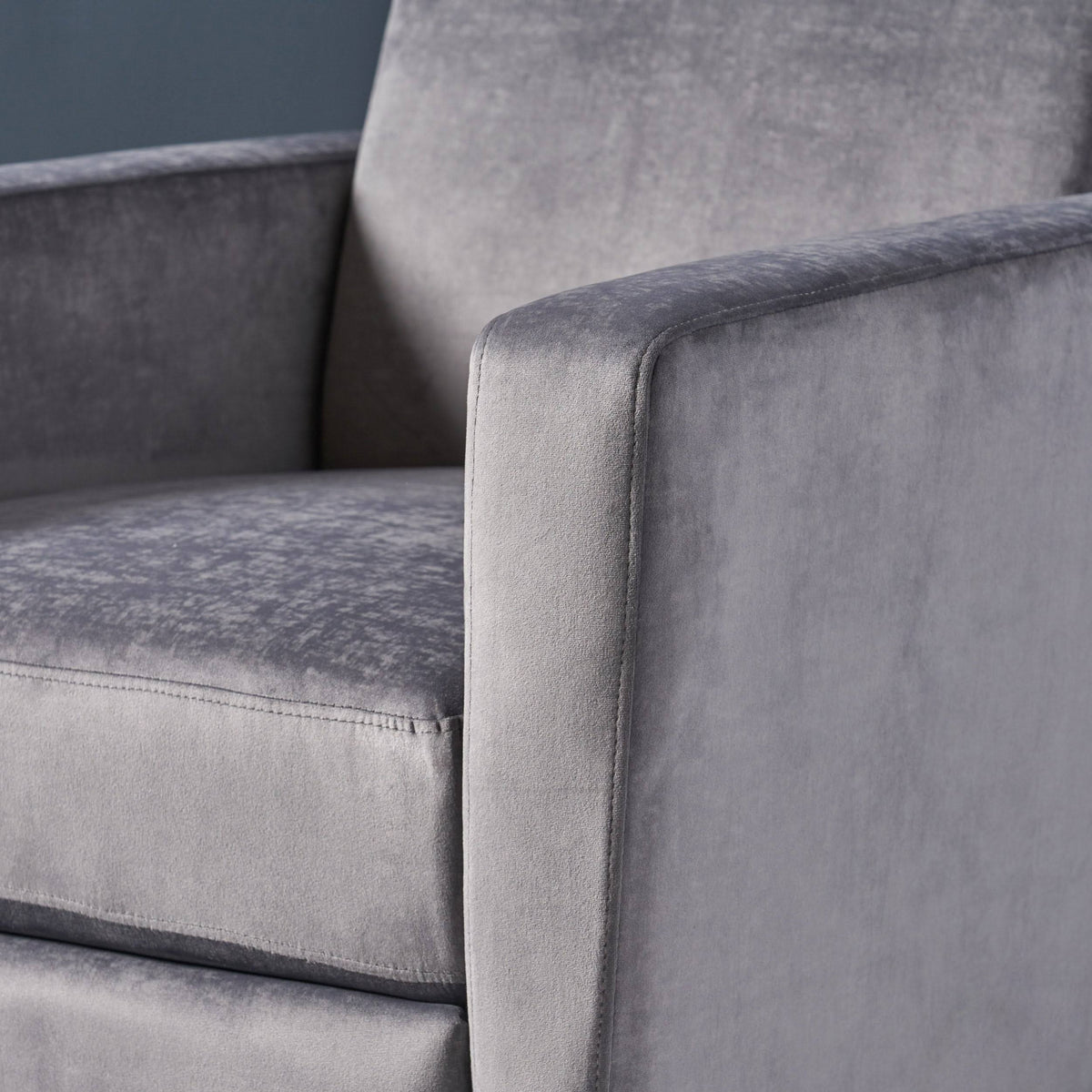 Gray High Leg Push-Back Recliner with Stainless Steel Legs Z648