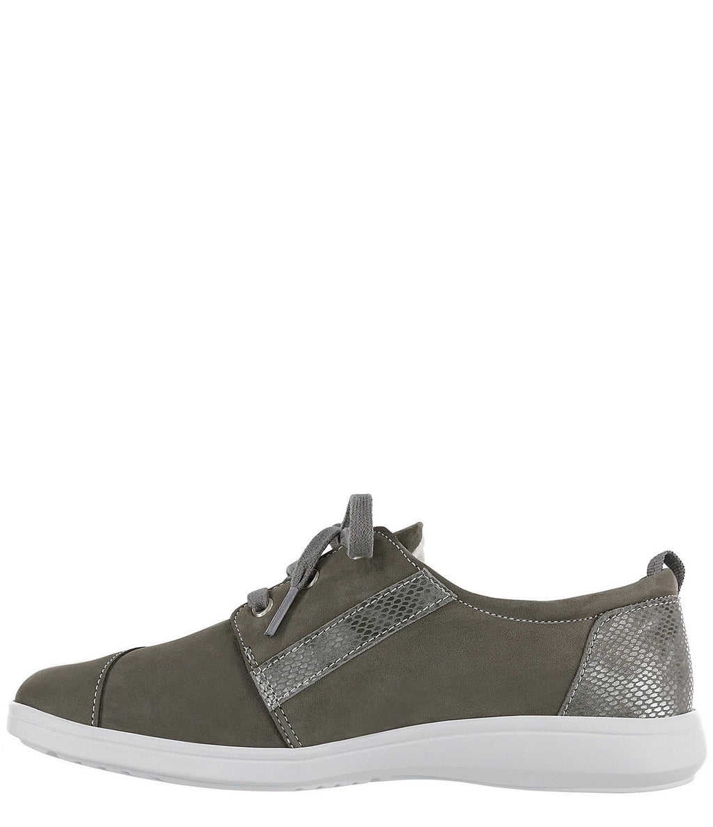 Marnie Gris Snake 10.5 Wide Shoes G747