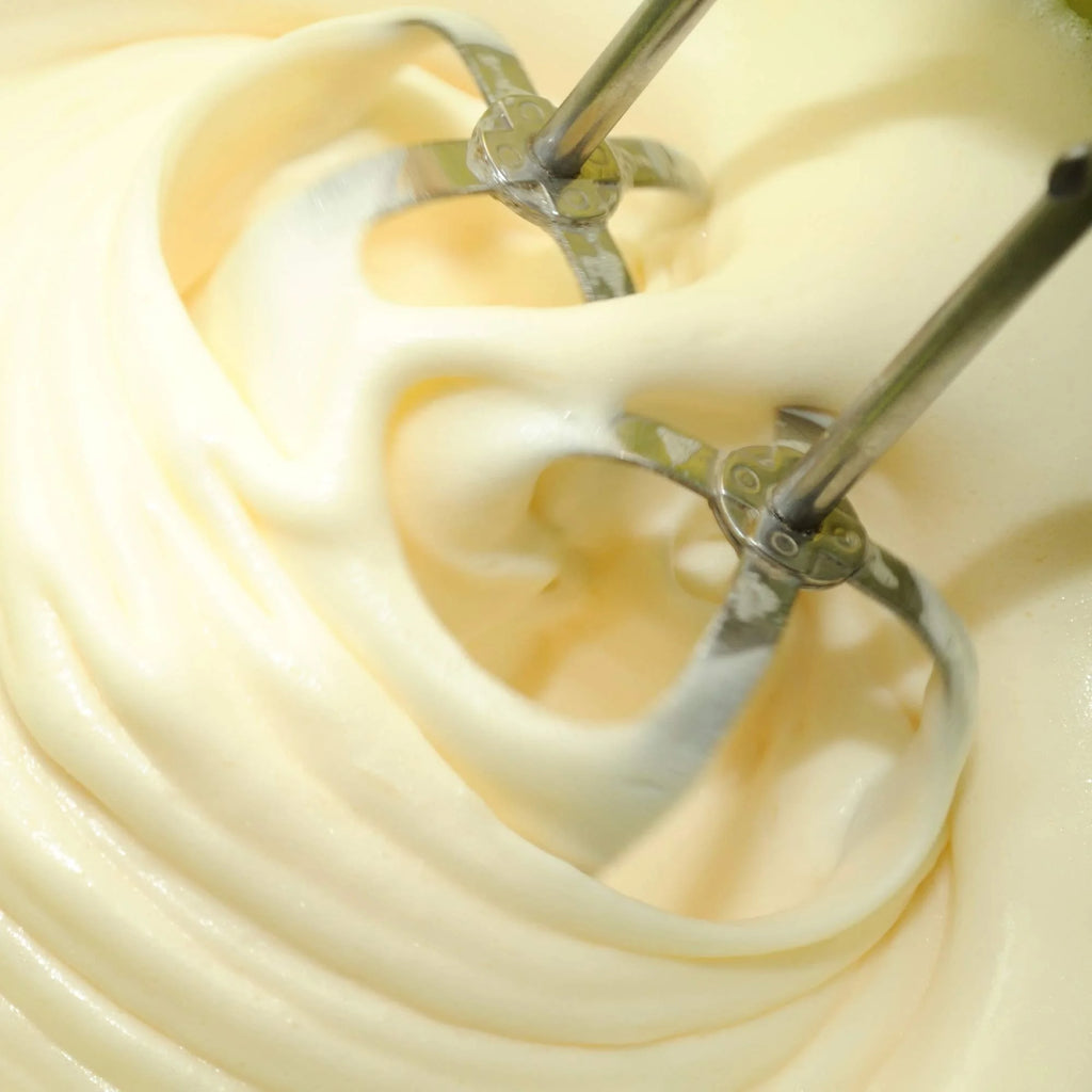 6-Speed Hand Mixer with Dough Hook and Flat Beater P589167