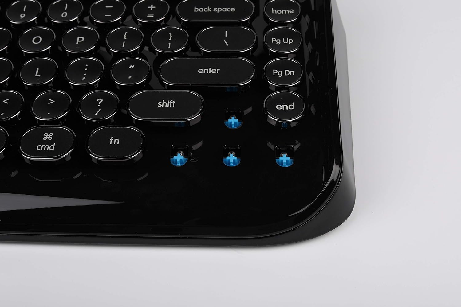 All Black Mechanical Keyboard with Tablet Stand E40220