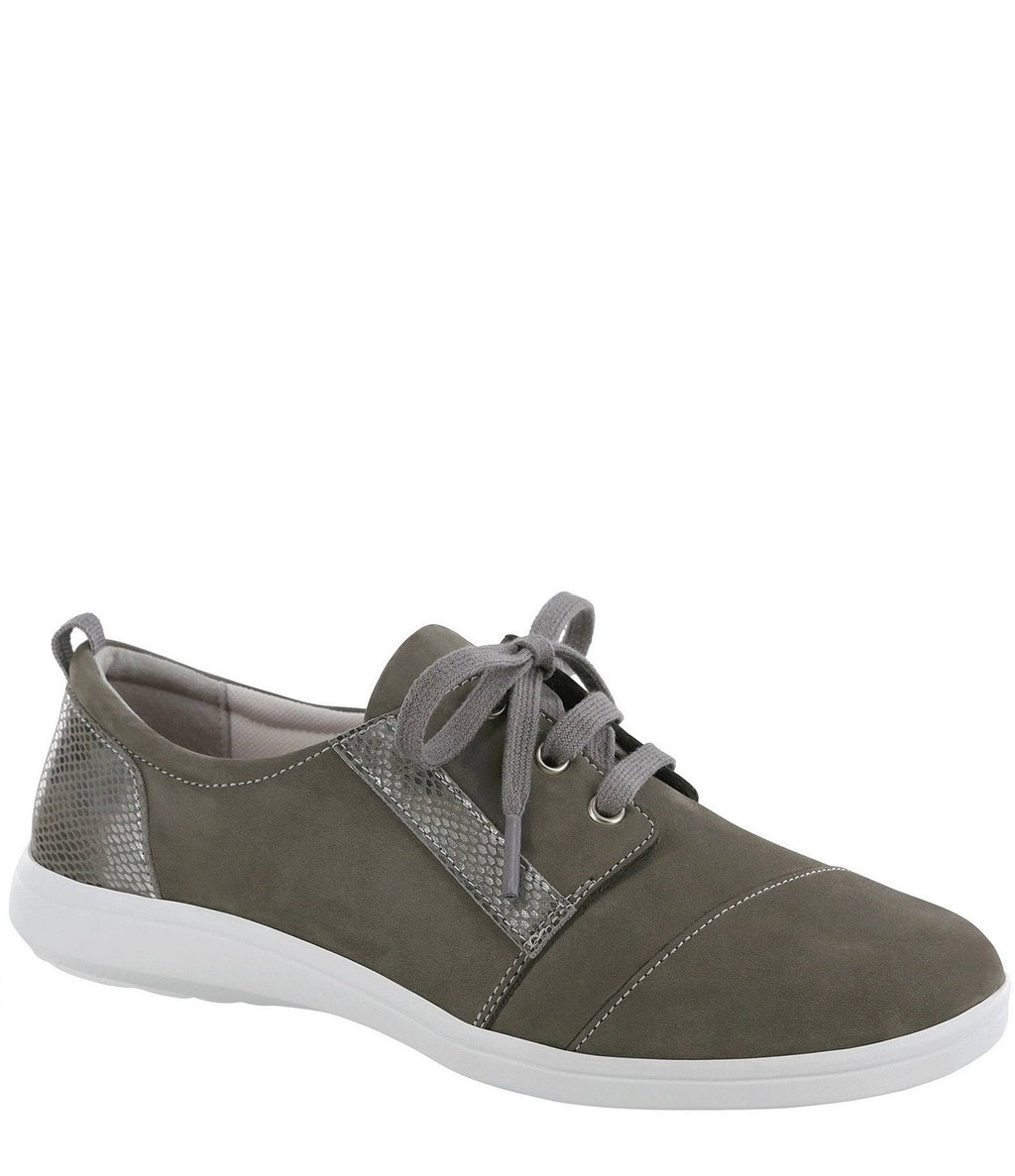Marnie Gris Snake 10.5 Wide Shoes G747