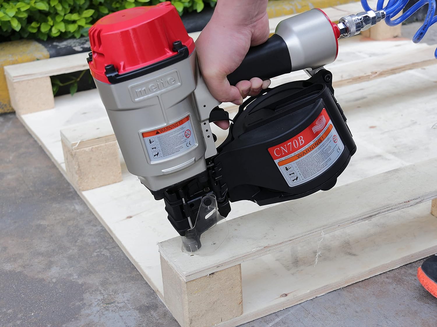 Coil Siding Nailer 1-3/4-Inch to 2-3/4-Inch Industrial Coil Framing Nailer T108486