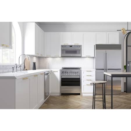 2-Door Base Cabinet in Shaker White F229205