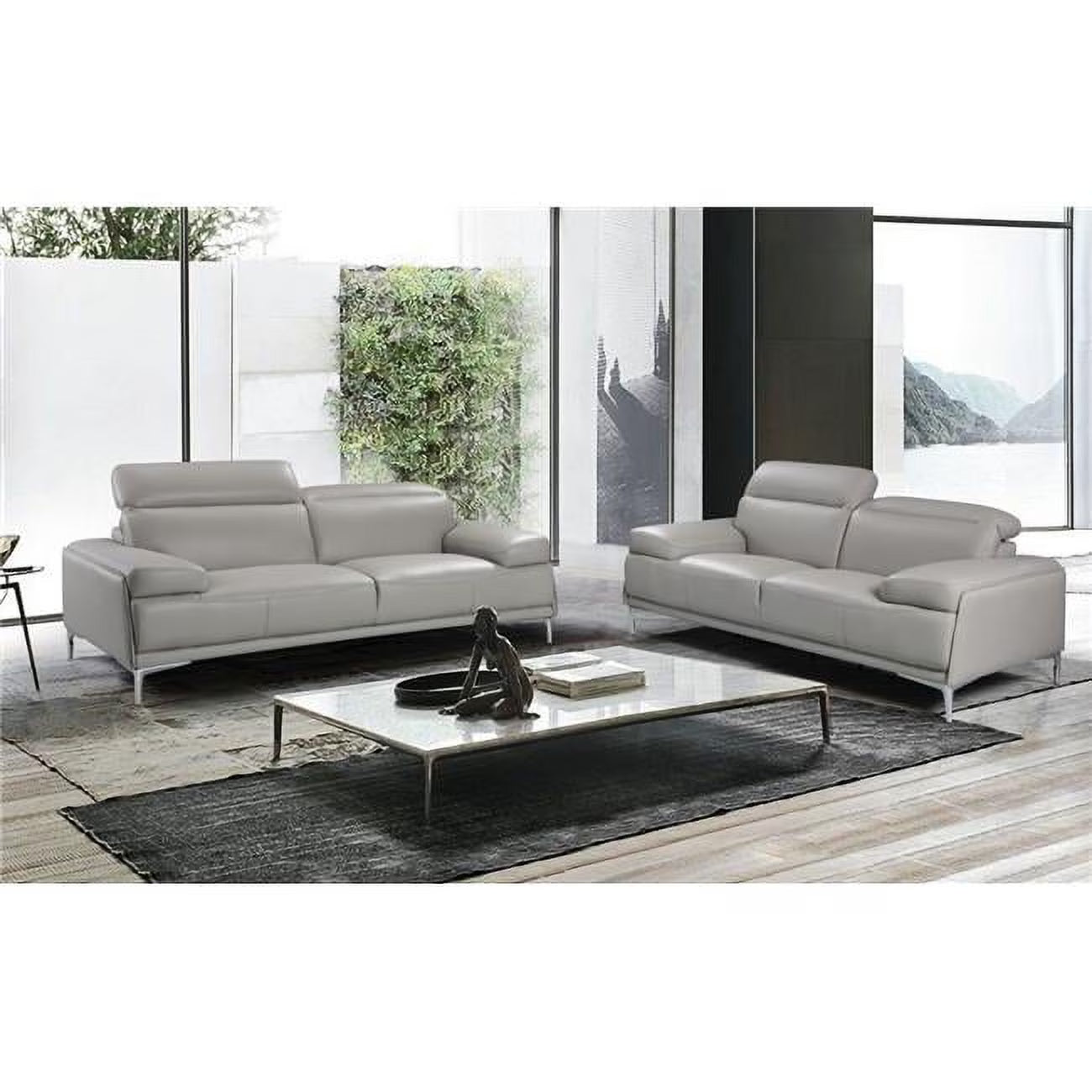 White Sofa N649