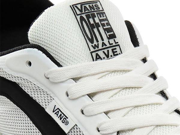 Black 9.5 Vans Shoes F9913