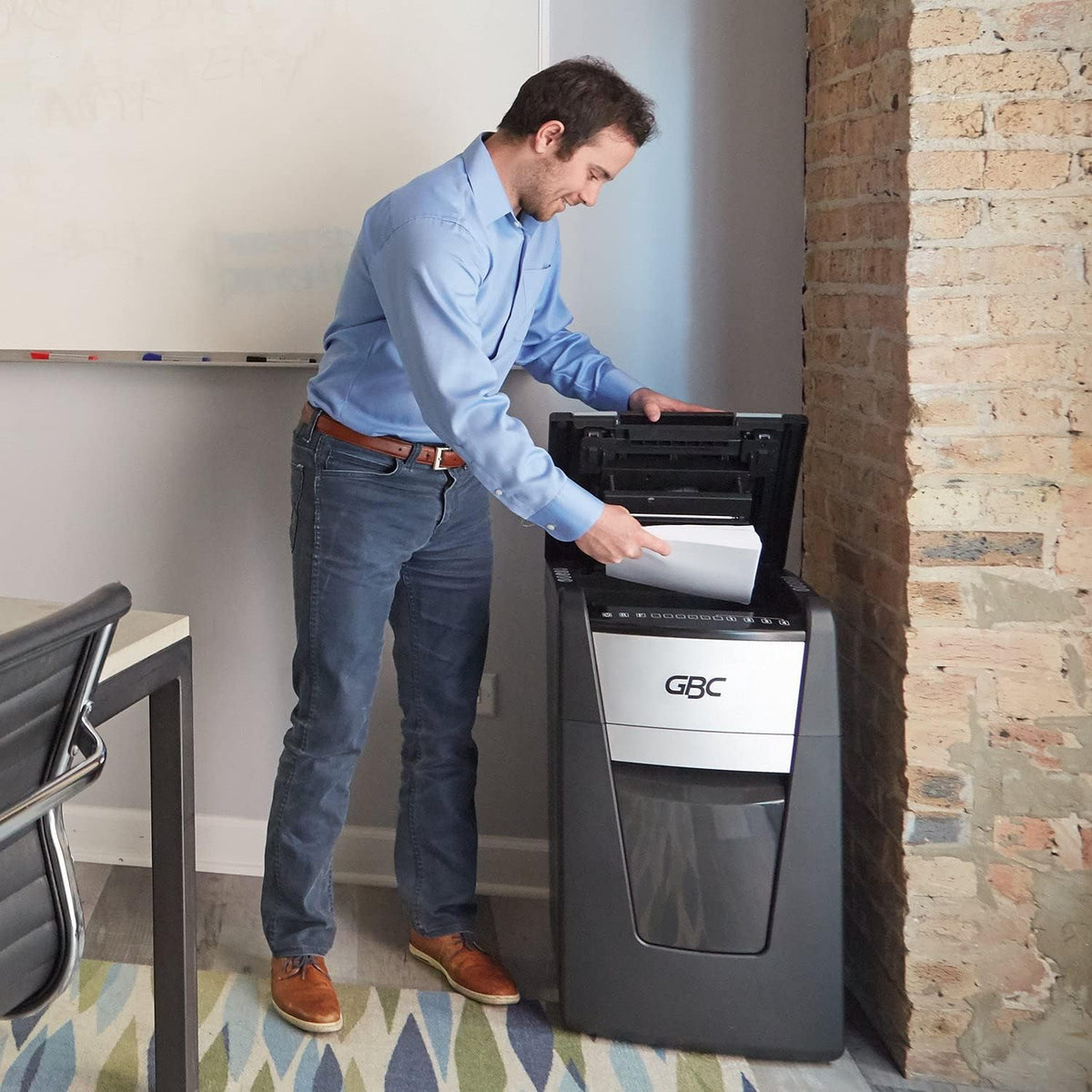 230 Sheet Capacity Micro-Cut Paper Shredder U9591